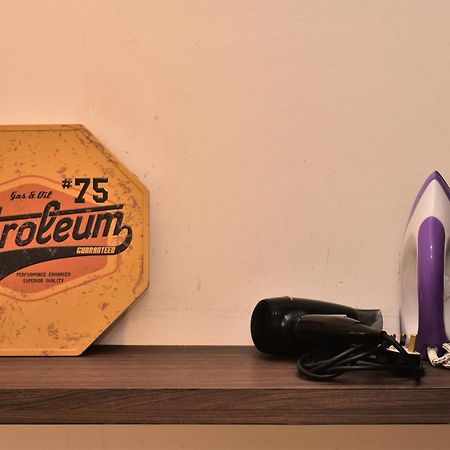H&F Homestay The Two Owls Nest Aeropod Sovo Studio Room - 2 Queen Bed - Near Airport - Free Parking Κότα Κιναμπαλού Εξωτερικό φωτογραφία
