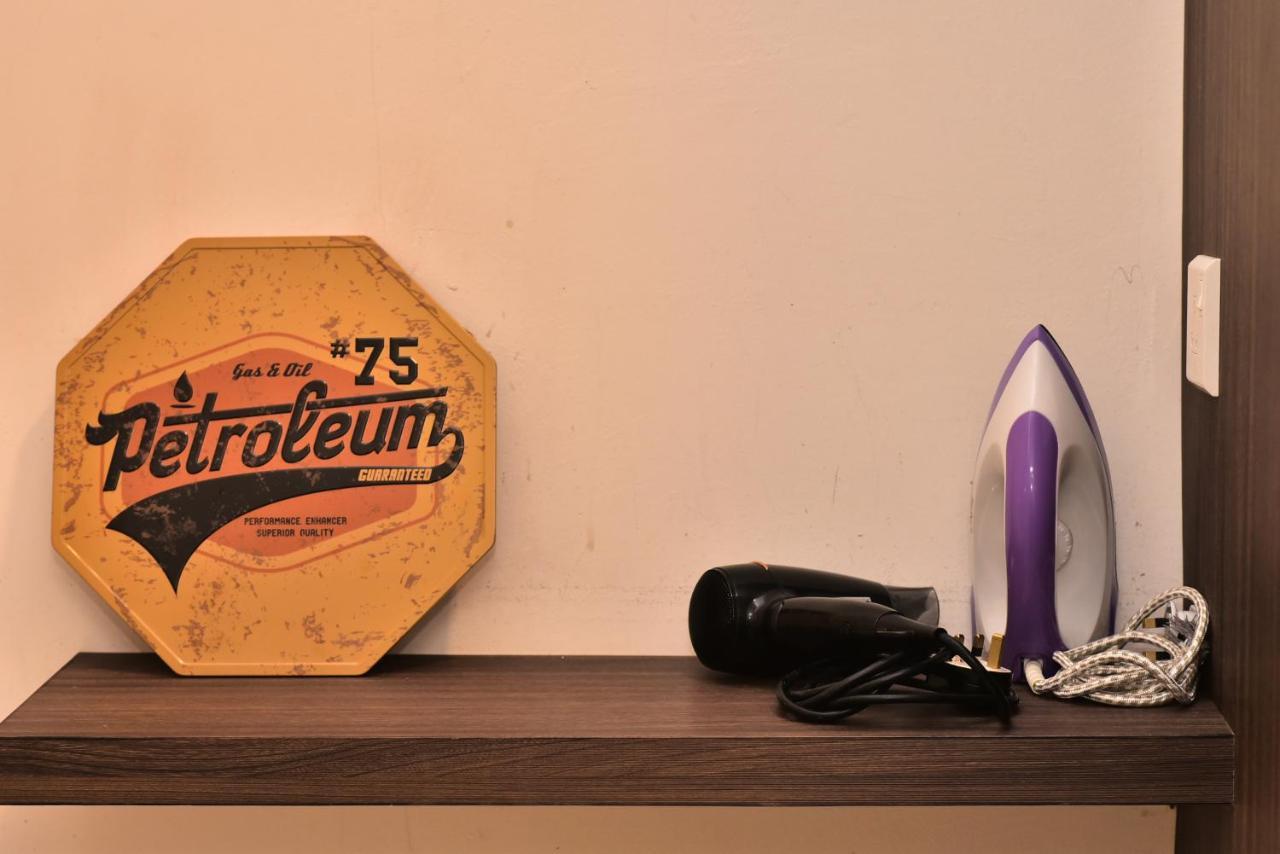 H&F Homestay The Two Owls Nest Aeropod Sovo Studio Room - 2 Queen Bed - Near Airport - Free Parking Κότα Κιναμπαλού Εξωτερικό φωτογραφία