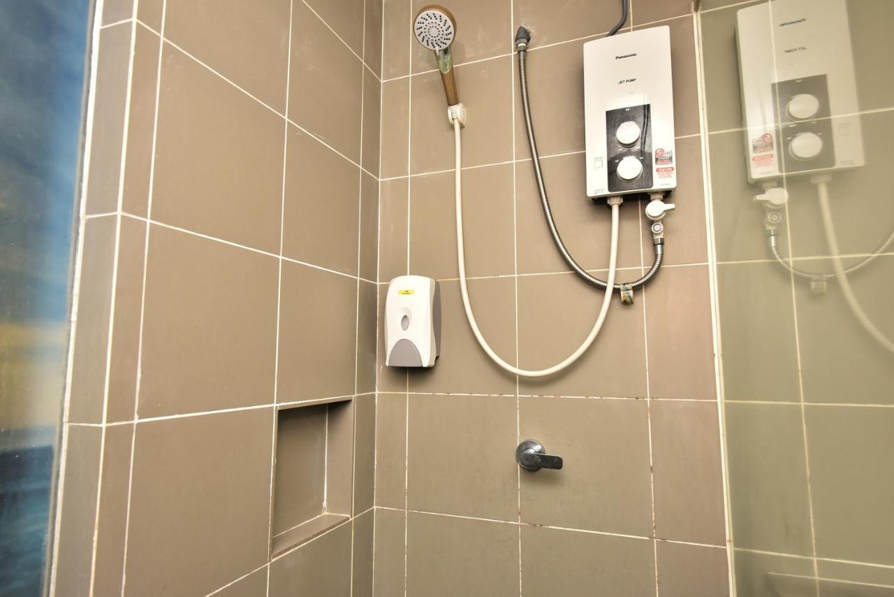 H&F Homestay The Two Owls Nest Aeropod Sovo Studio Room - 2 Queen Bed - Near Airport - Free Parking Κότα Κιναμπαλού Εξωτερικό φωτογραφία